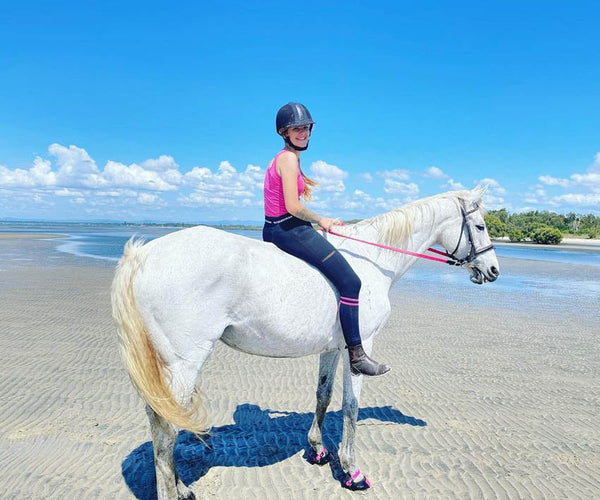 Does Your Horse Have Crumbly, Brittle Hooves? Barefoot and Scoots Could be Your Solution!